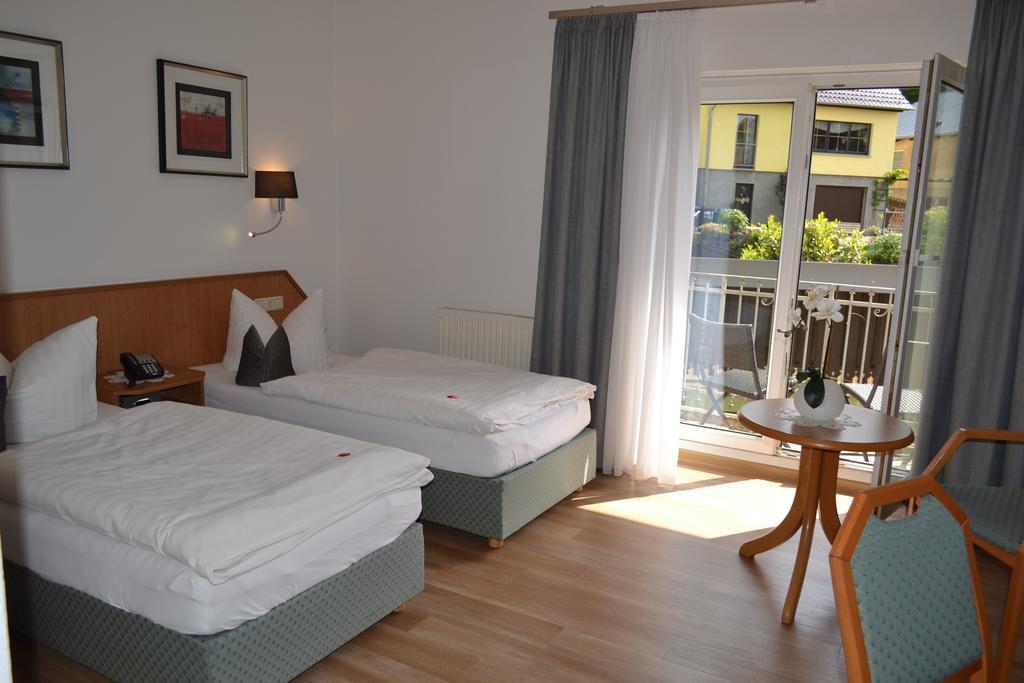 Hotel & Restaurant Zur Linde Freital Ngoại thất bức ảnh