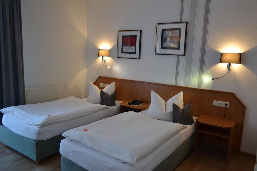 Hotel & Restaurant Zur Linde Freital Ngoại thất bức ảnh