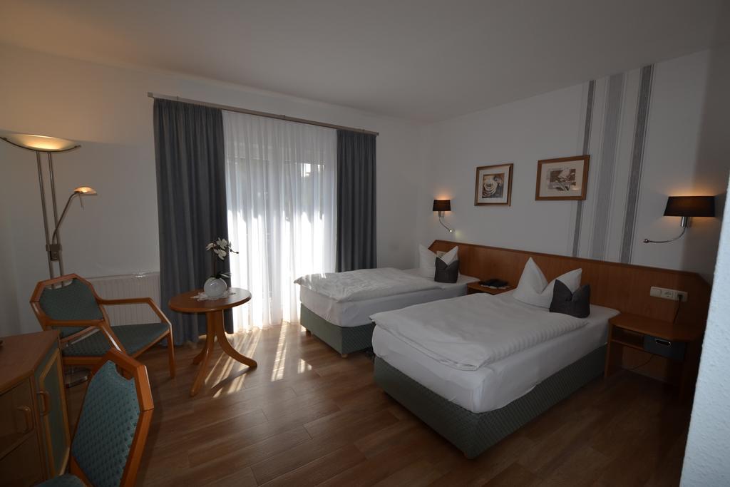 Hotel & Restaurant Zur Linde Freital Ngoại thất bức ảnh