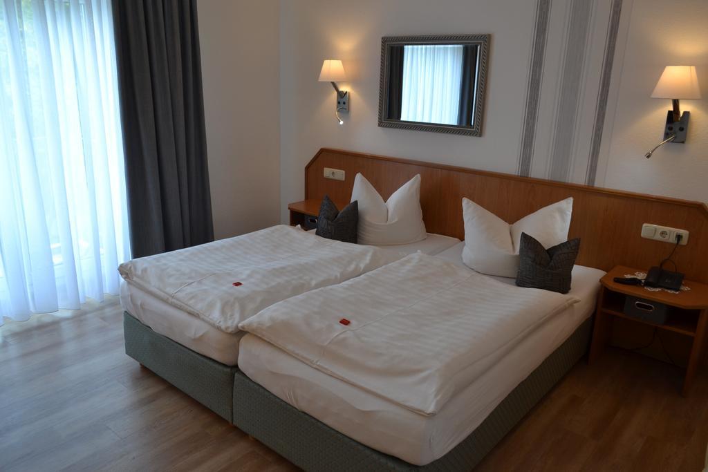 Hotel & Restaurant Zur Linde Freital Ngoại thất bức ảnh